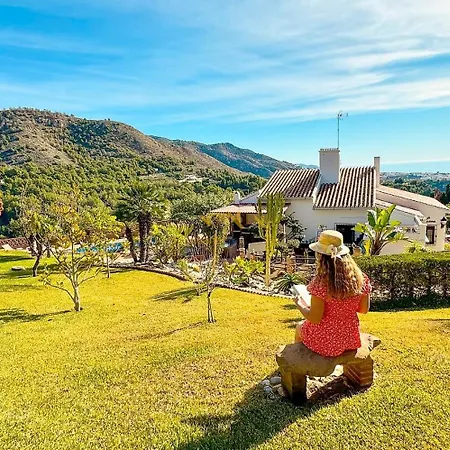 Villa Hazilla De Raya *