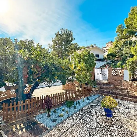 Hazilla De Raya * Malaga
