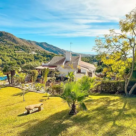 Hazilla De Raya Villa *